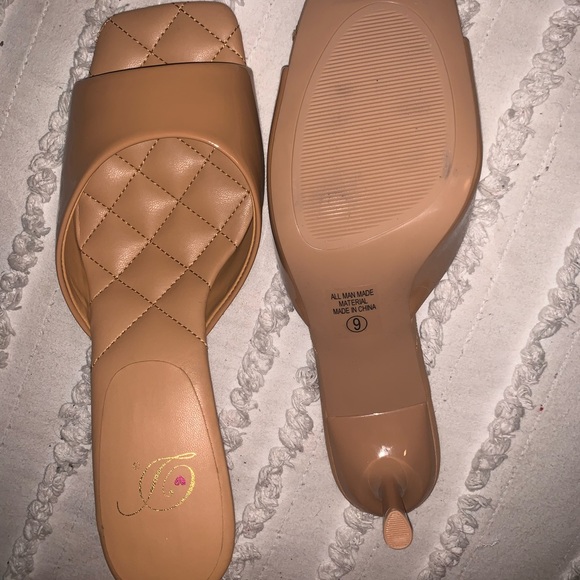 Kitten heels - Picture 2 of 2